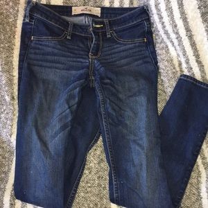 Hollister Jeans size 0! Great condition!